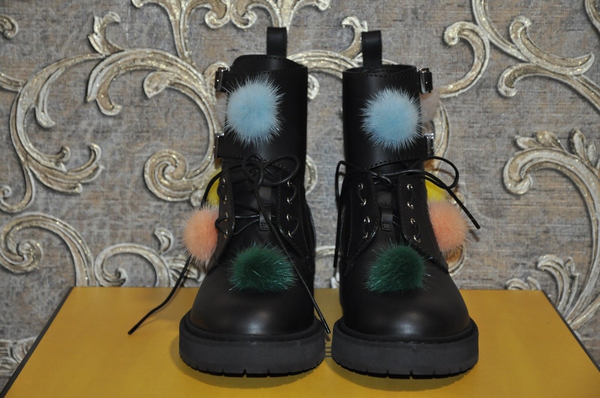 fendi pom pom boots