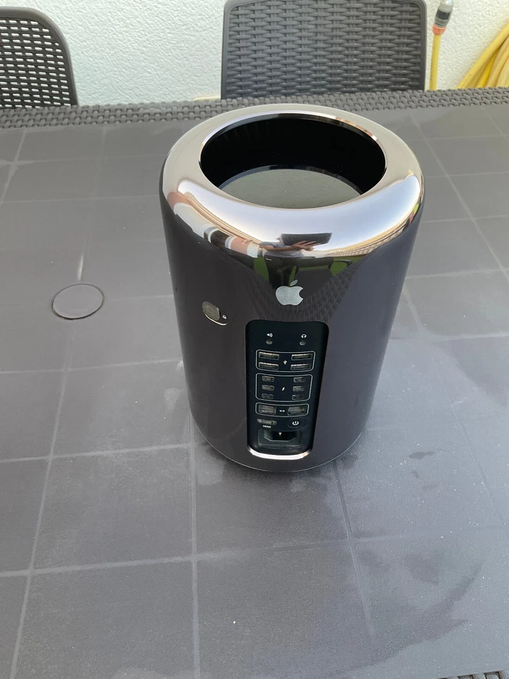 Mac Pro 2013 - 12 Cores - 64GB RAM - 512SSD WD Black - Mac OS Sequoia 15.1 - Imagen 4 de 4