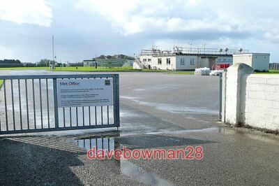 FOTO METEOROLOGISCHE STATION ES WIRD VOM MET OFFICE BETRIEBEN UND OBWOHL DIE