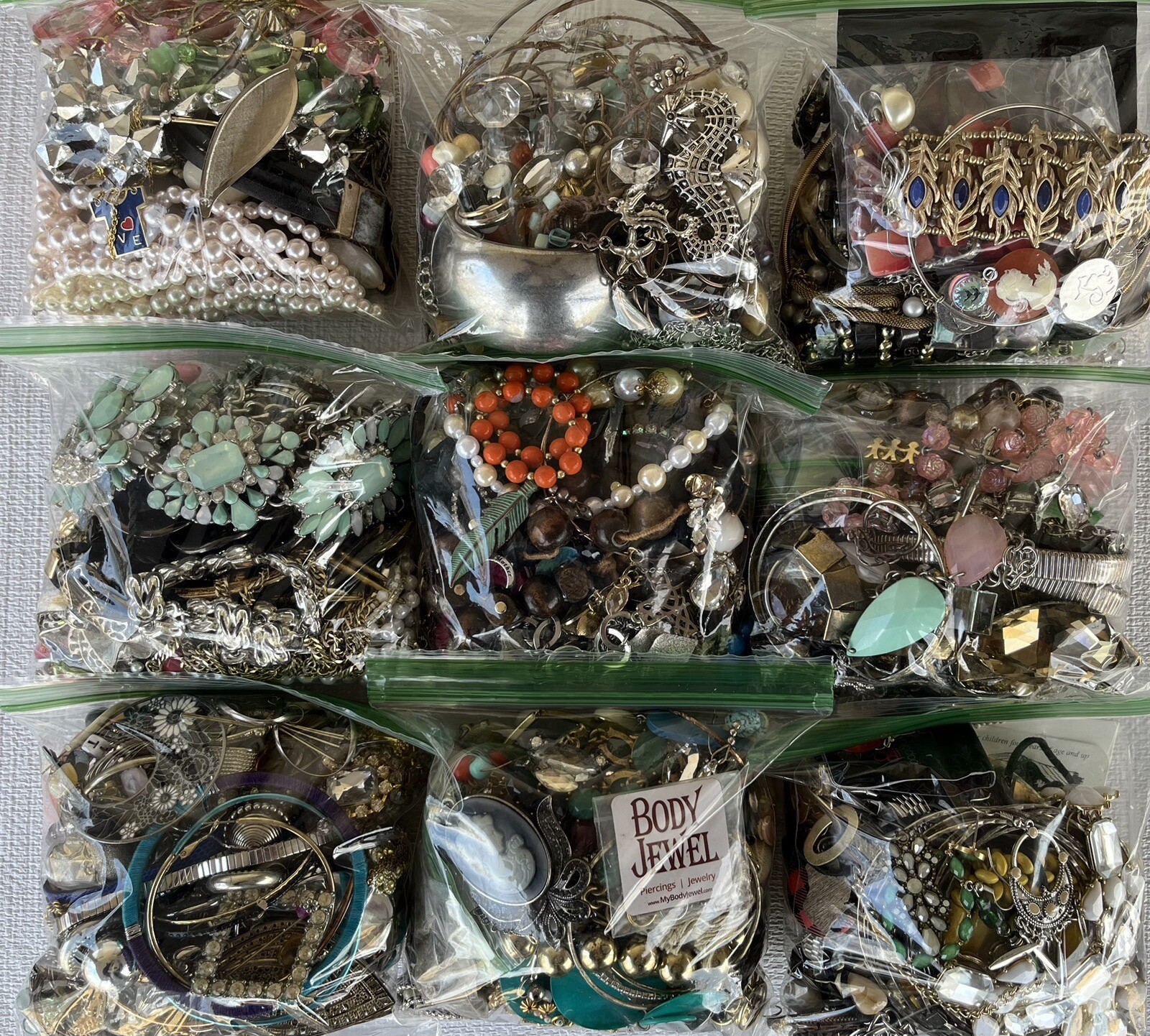 Craft Junk Jewelry Lot Broken Loose Beads Pieces Craft Art Scrapbook