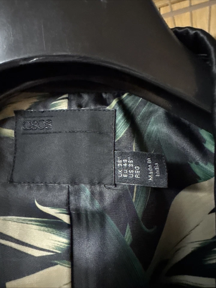 Chaqueta de esmoquin delgada con forro de cigüeña de ASOS Foto 4 de 4