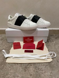 valentino bianche e nere Off 68% - www.vaddyfreshfish.com