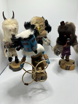 Vintage Indigenous 4 Navajo Schnitzereien Figuren Puppen sehr schön.