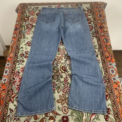 Levi's Damen Bootcut Jeans Blau mittlere Waschung Denim Five-Pocket Logo