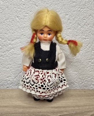 Nette Kunststoff Puppe Trachtenpuppe Doll 15 cm  Sammler Vintage 