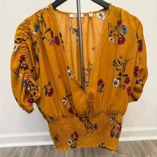 Tempted LA Mustard Floral Puff Sleeve Smocked Peplum Top Women’s M