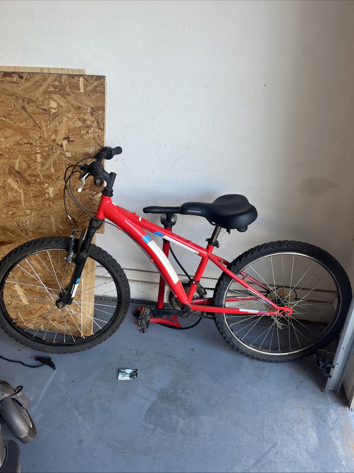 1999 DBR Zetec Comp Red Mountain Bike that has good stability. perfect for teens