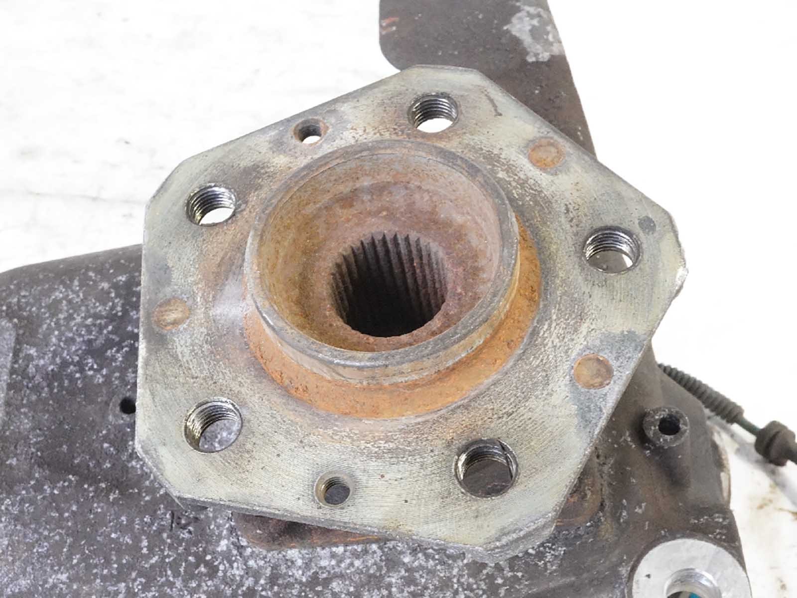 Maserati Quattroporte 2003-2010 Front Left Steering knuckle