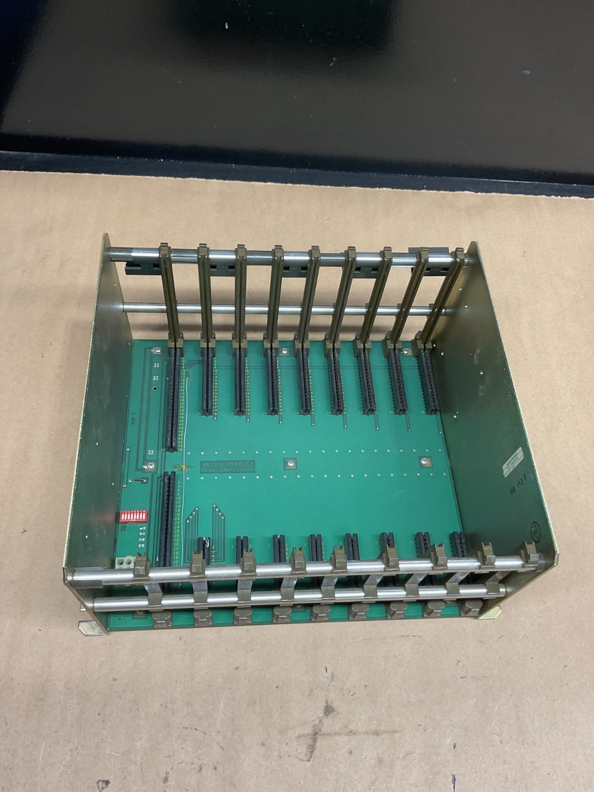 Allen-Bradley 1771-AB Chassis Module Ser A #4020C134PR4