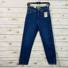 Signature Levi Strauss Women's 2 W26 High Rise Straight Med Wash Jeans