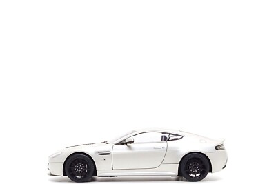 AUTOart 1/18 アストンマーチン V12ヴァンテージ シルバー 美品 AUTOart 1:18 Aston Martin V12 Vantage S in Meteorite SIlver | eBay