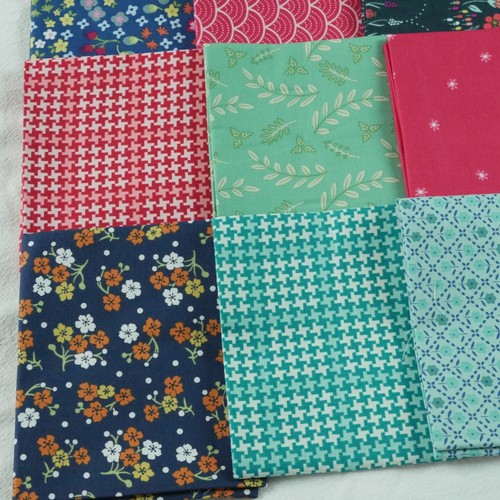 Cluck Cluck Sew Evergreen Quilt Kit 60" x 72" W/ Backing & Riley Blake F/Q - Picture 7 of 9