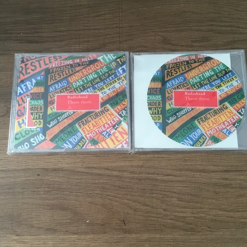 RADIOHEAD - THERE THERE SET OF 2 CD !!!!! AS NEW - COMME NEUF!!!!