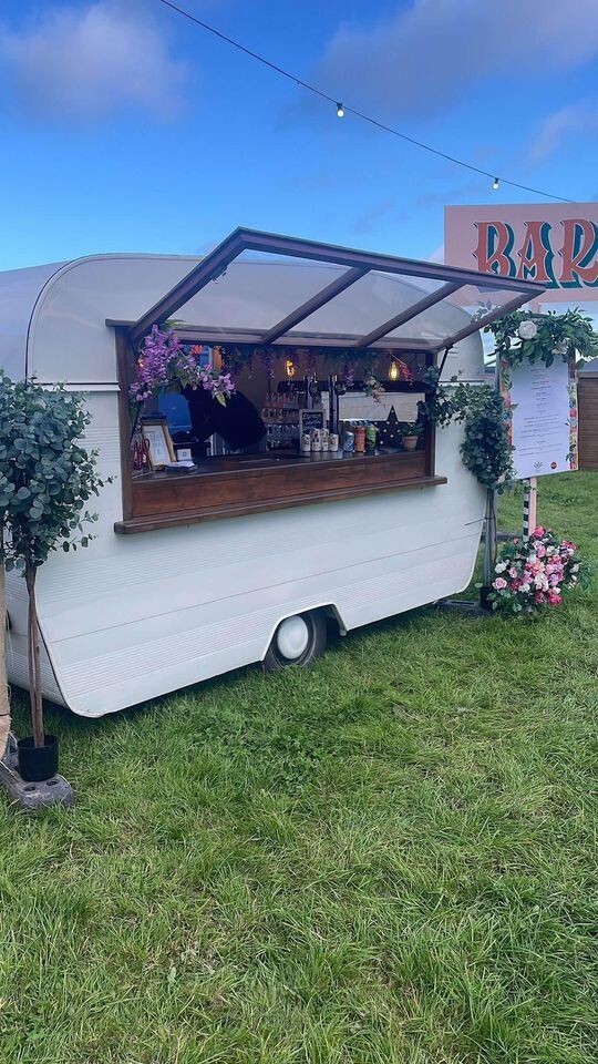 Converted 1970s Vintage UK Caravan Bar/ Food Truck for Sale, Excellent