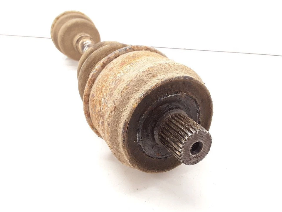 Mercedes-Benz W123 240D 53kW Diesel 1977 Rear Left Gearbox Drive Shaft - Image 4 of 4