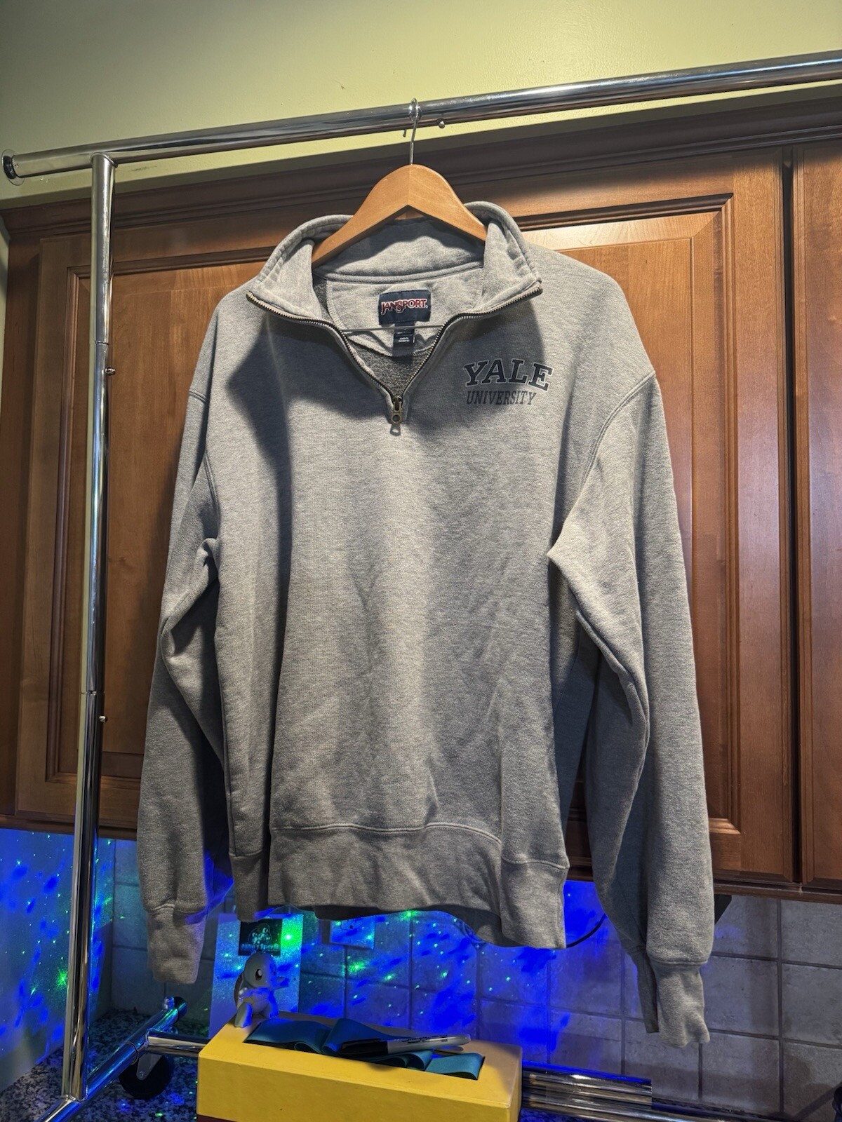 Picture 1 of 9