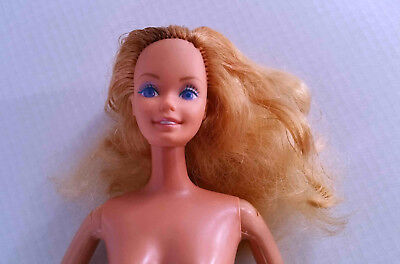 Vintage Barbie Doll Mattel 1966 Taiwan Bendable Knees Swivel Vintage Barbie Doll Mattel 1966 Taiwan Bendable Knees Swivel