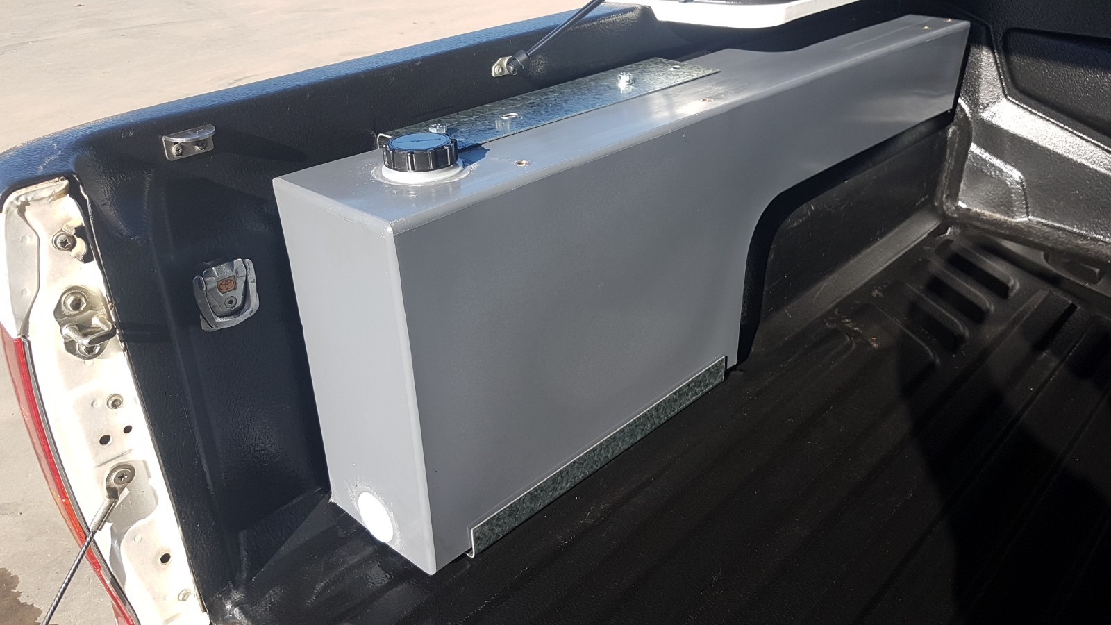 FOR Colorado Ranger Dual Cab Ute Wheel Arch Water Tank 45L 4x4 STYLE