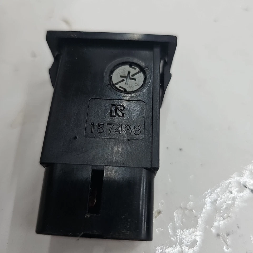 2002 TOYOTA 4RUNNER SR5 3.4L V6 A/T 4WD 4X4 LOCK SWITCH OEM B14 - Image 3 of 3