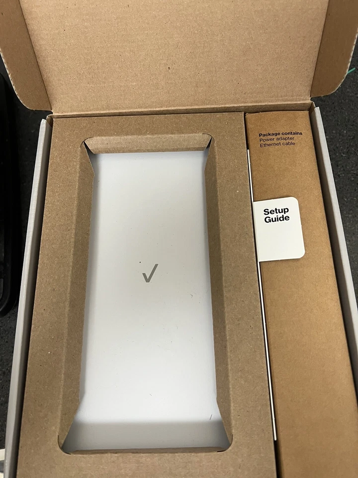 Verizon CR1000A 1000 Mbps 3 Port Wireless Router - White - Image 3 of 4