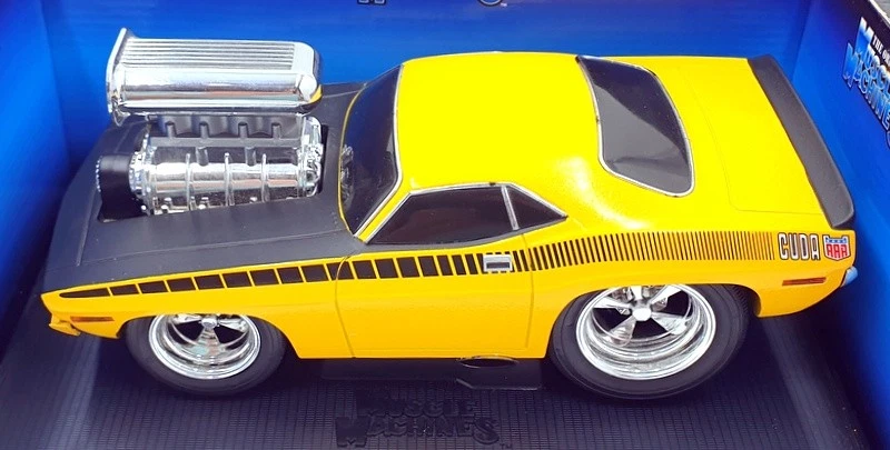 Muscle Machines 1/18 Scale Model 71165 - 1970 Plymouth Cuda - Yellow - Image 4 of 4