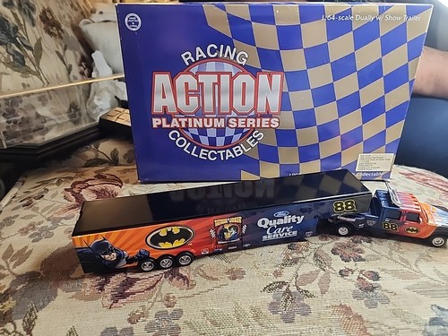 Nascar #88 Dale Jarrett Batman 1998 Ford Dually with Show Trailer W/ A Show Case - Picture 9 of 13