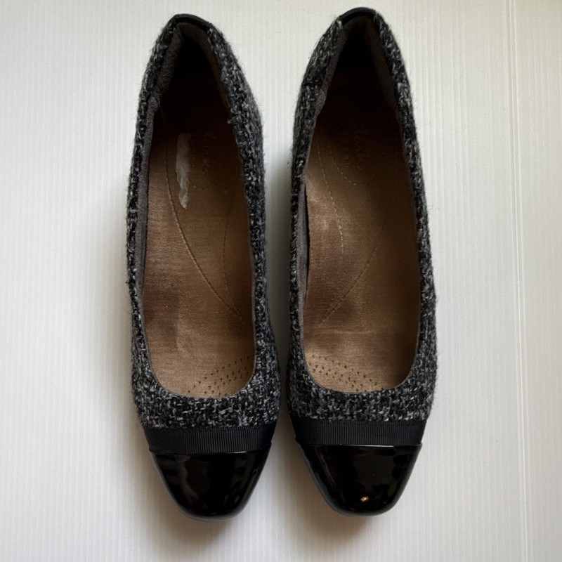 Clarks Women's Tweed Cap Toe Slip-On Block Heel Pumps Black/Gray M US 6