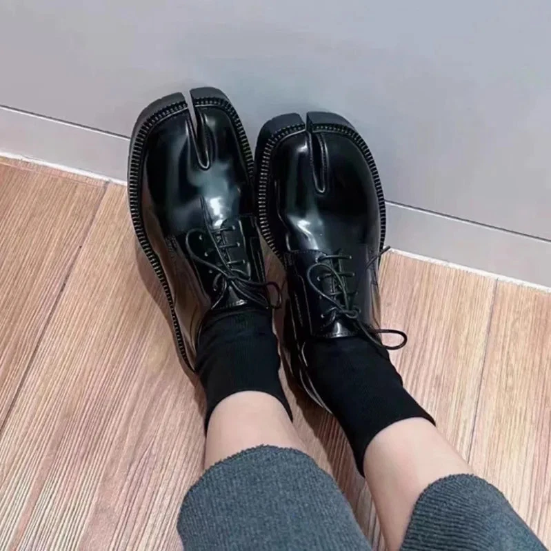 Hombres Mocasines Individuales Informales Mujeres Botas Charol Tabi Zapatos Punta Dividida Negro Foto 3 de 4