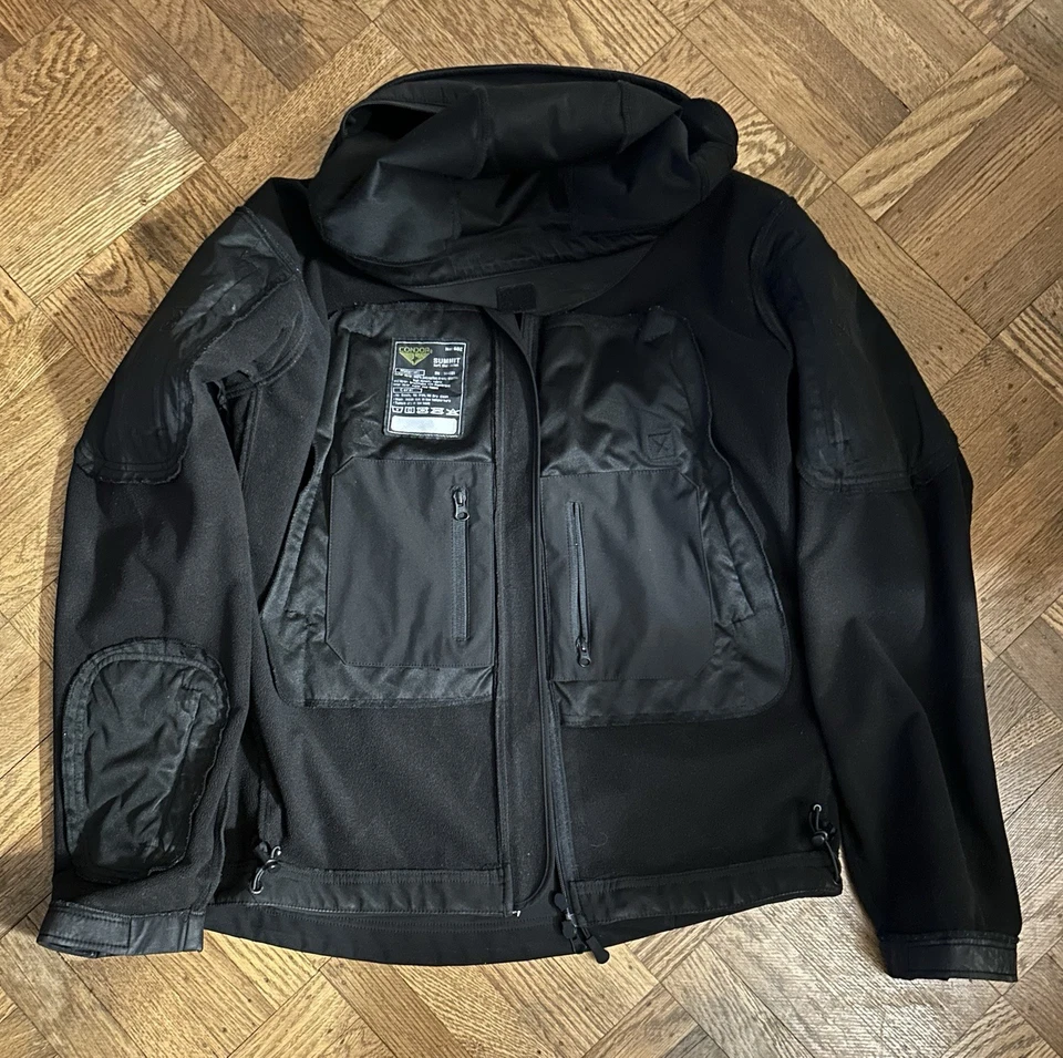 CONDOR 602 SUMMIT TACTICAL SOFT SHELL JACKET MEDIUM  - Image 3 of 4