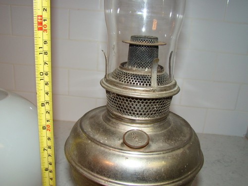 Antique Bradley & Hubbard Nickel Plated Oil Lamp - Picture 9 of 17