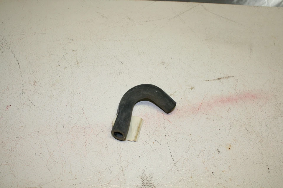 NUEVO COMO NUEVO HECHO POR PUERTAS PARA CARQUEST 19026 Manguera By Pass Foto 2 de 2