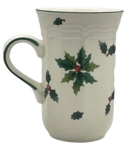 MIKASA French Countryside Christmas Holiday Holly Single Cappuccino Mug F9012