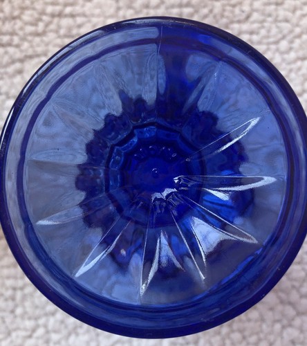 Avon Mount Vernon Cobalt Blue Fostoria Pitcher & 2 Crystal Point Salt Shakers - Picture 6 of 6