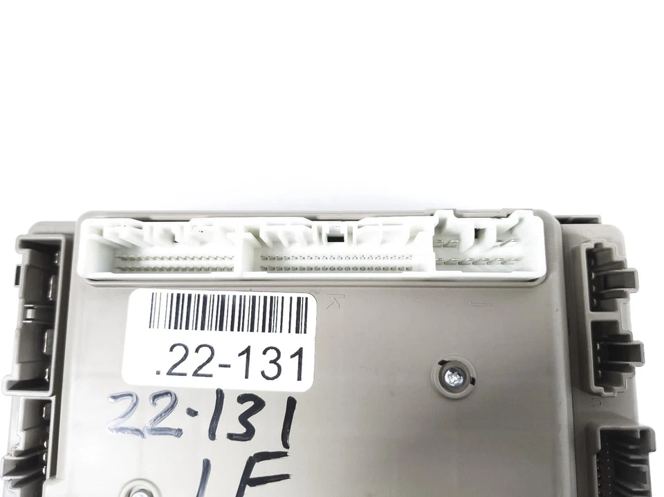 Caixa de fusíveis interna para sala de cabine Subaru Outback 2017 82201Al21b - Imagem 2 de 4