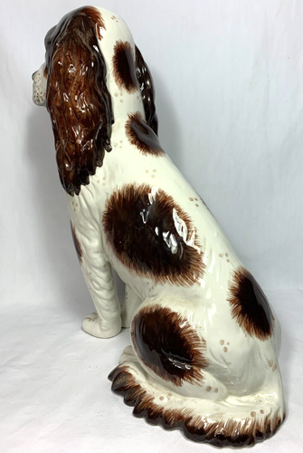 Large English Springer Spaniel Dog Figurine Sitting Patiently 17" - Picture 4 of 11