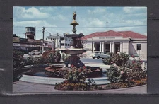 VICTORIA, MILDURA, POST OFFICE, DEAKIN AVENUE, c1955 ppc., unused.