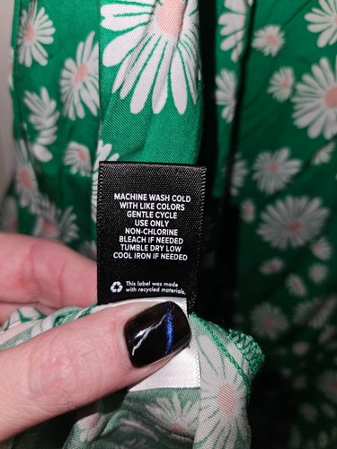 NWOT Torrid Mini Challis Skater Dress - Green w/ White Daisies (2X) - Picture 7 of 7