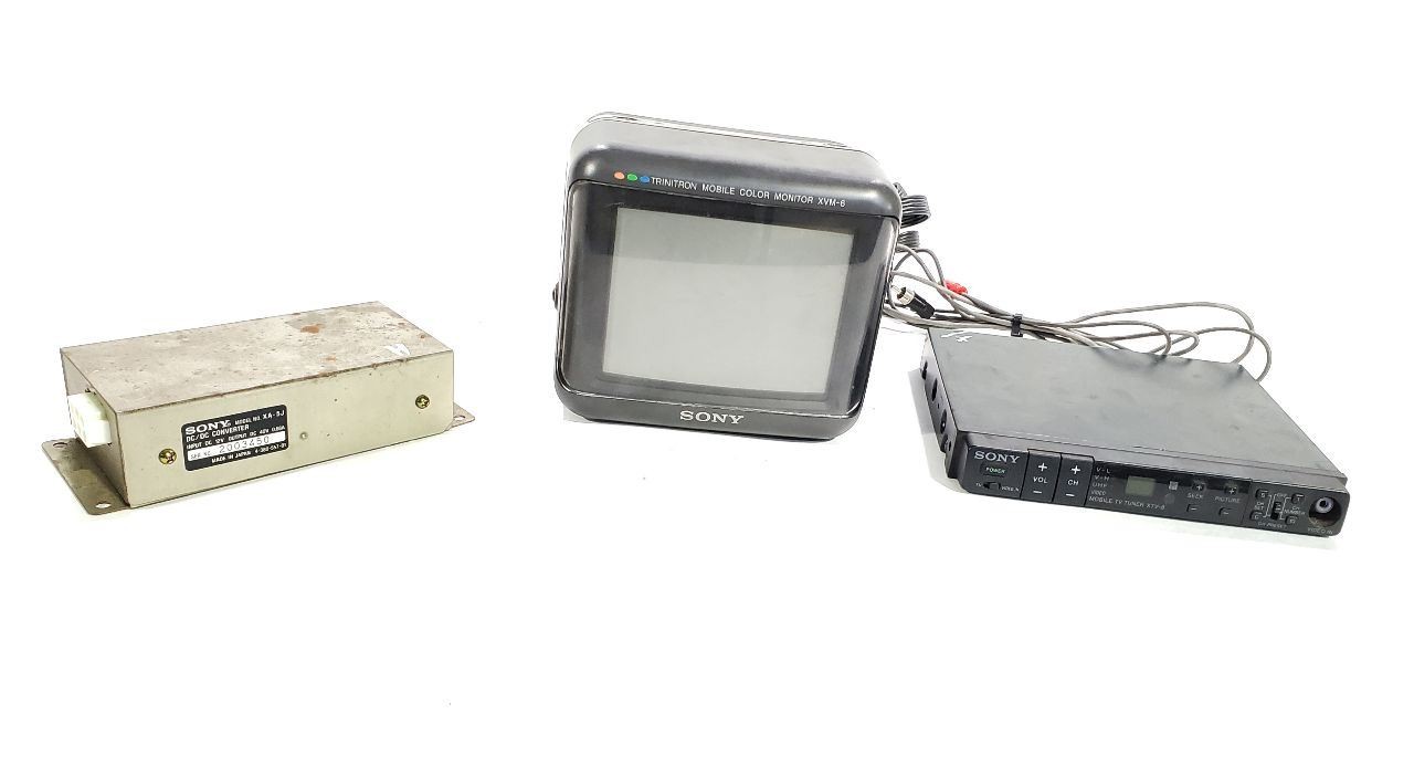 1994 Rolls Royce Silver Spur OEM Sony xtv-8 and xvm-6 Retro Monitor