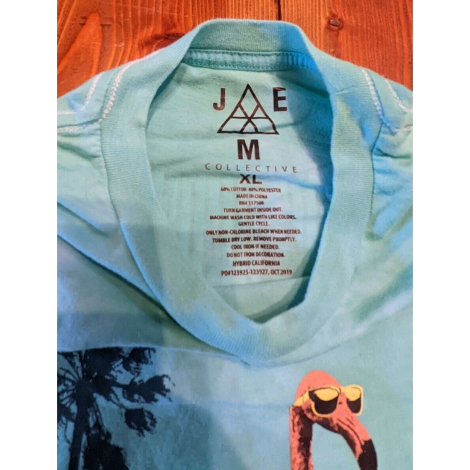 Camiseta JEM Collective Big Boys Flamingo Patinador Tie-Dye Talla XL Foto 4 de 4