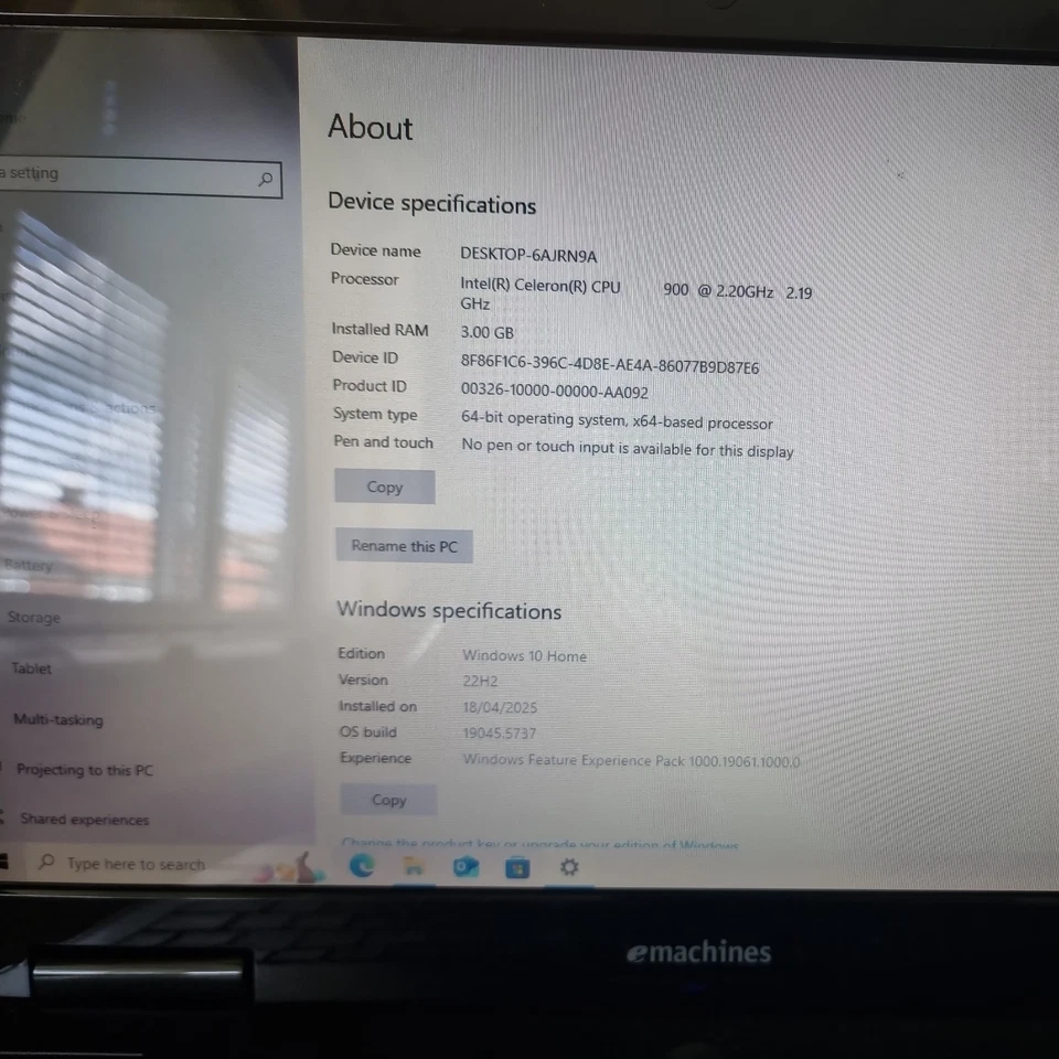 E-Machines E525 Intel Celeron 2.2Ghz 320GB HDD 3GB Win 10 Webcam Laptop - Image 2 of 4