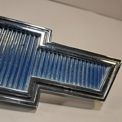 Vtg. Chevrolet Bowtie Chrome & Blue Emblem 39517, 7.75"x 2.25" - Bild 12 von 13