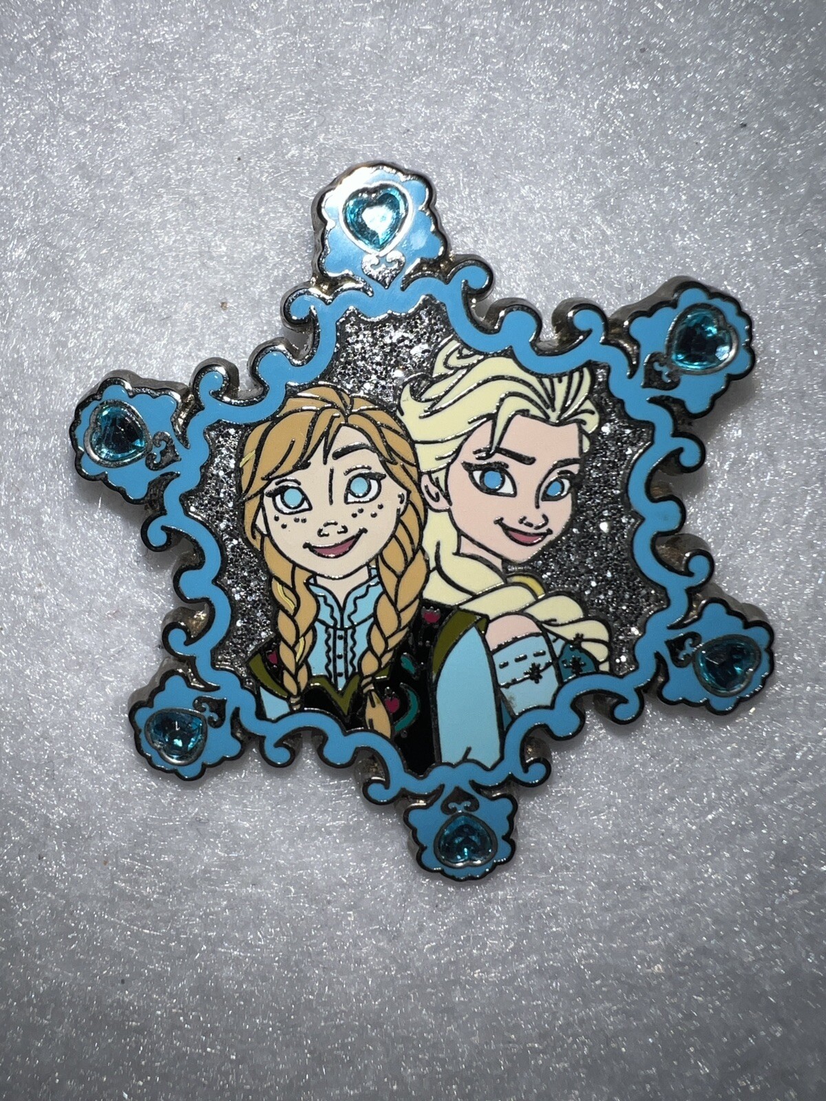 Disney Frozen Anna And Elsa Enamel Disney 2014 Jeweled Snowflakes Pin