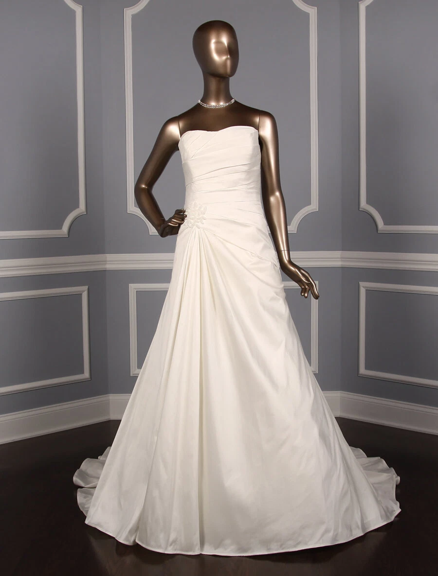 Pronovias 2009 collection hotsell
