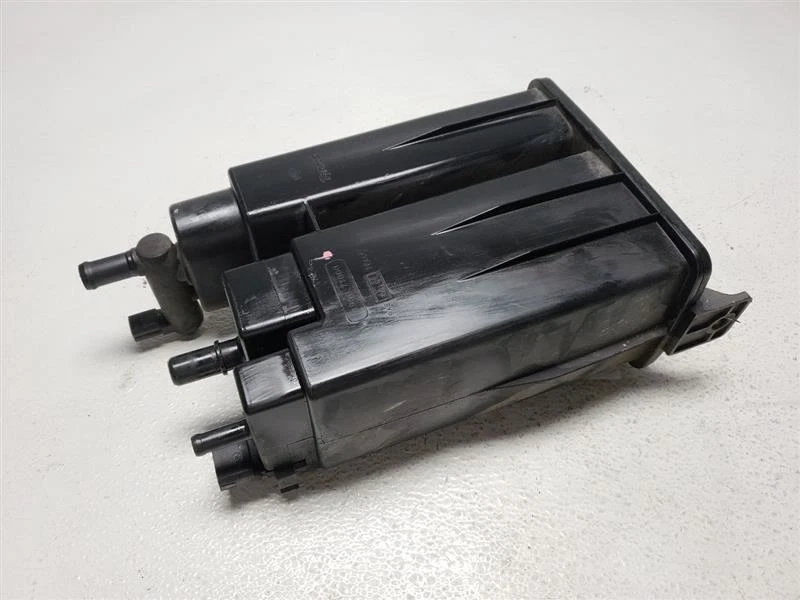 Nissan Quest 2004-2009 bote de vapor de combustible carbón OEM 149507Y000 Foto 2 de 4