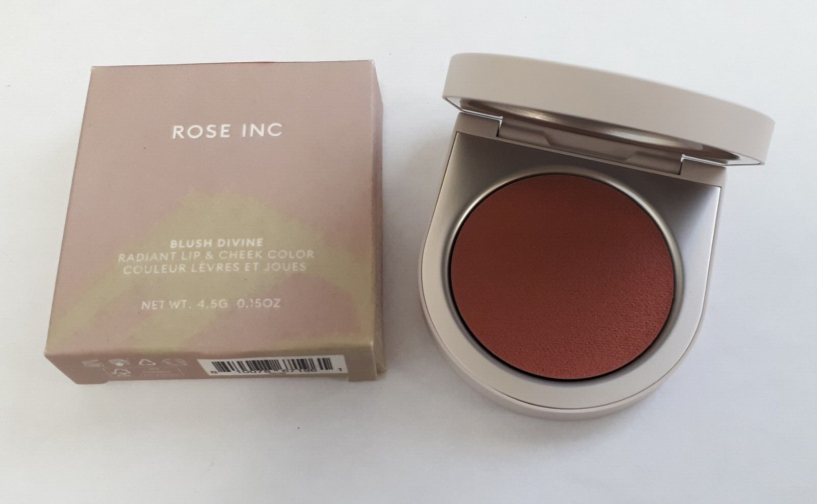 Rouge à lèvres et fard à joues crème DAYLILY pour un maquillage frais au bureau