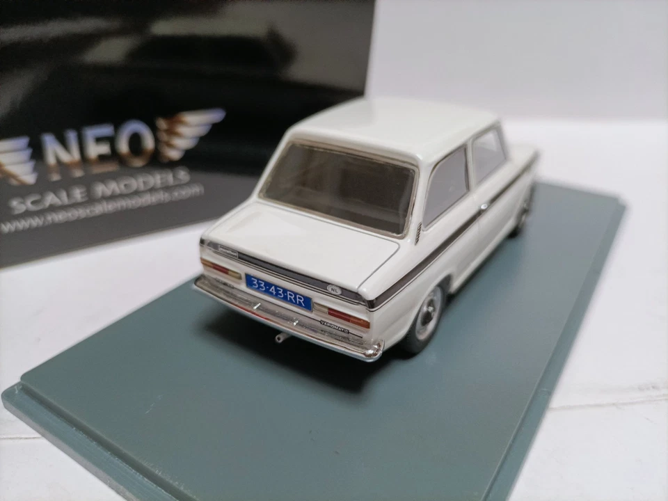 Neo 1:43 Dutch DAF 55 Marathon 1971 white simulation two door car model - Image 3 of 4