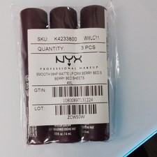 NYX Smooth Whip Matte Lip Cream Lipstick Berr...