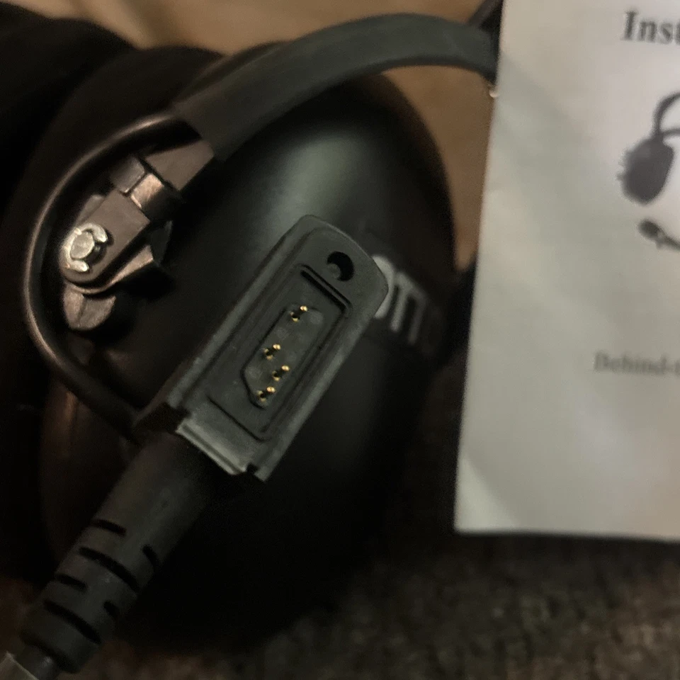 Otto Communications Over The Head Headset W/Microphone USA Model No. V4–10391-S - Image 4 of 4