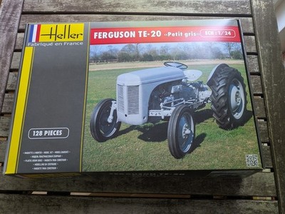 Ferguson TE-20 ''Petit Gris'' Heller | No. 81401 | 1:24