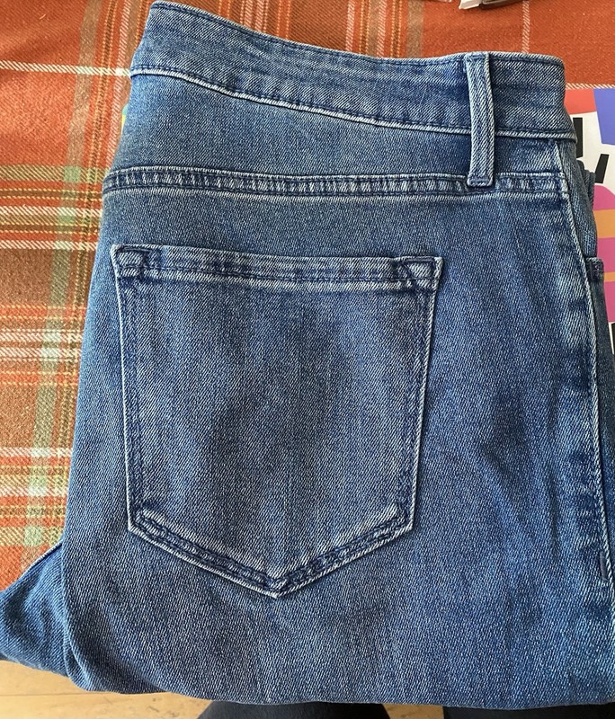Old Navy Mid-Rise Wow Bootcut Denim Blue Jeans Women’s Size 10 Medium Wash